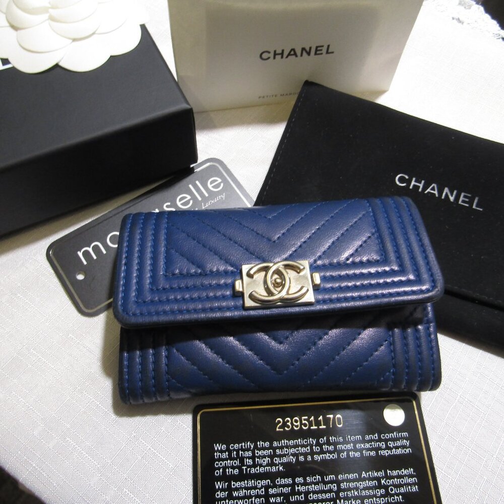 Authenticated Chanel Boy Flap Wallet Card Holder